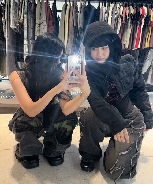 NOT4NERD(ノットフォーナード)の「Camo Patch Work Layered Denim Pants - Black(デニムパンツ・レディース・その他・LARGE/X-LARGE)」の5枚目の写真