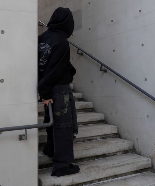 NOT4NERD(ノットフォーナード)の「Camo Patch Work Layered Denim Pants - Black(デニムパンツ・レディース・その他・LARGE/X-LARGE)」の13枚目の写真