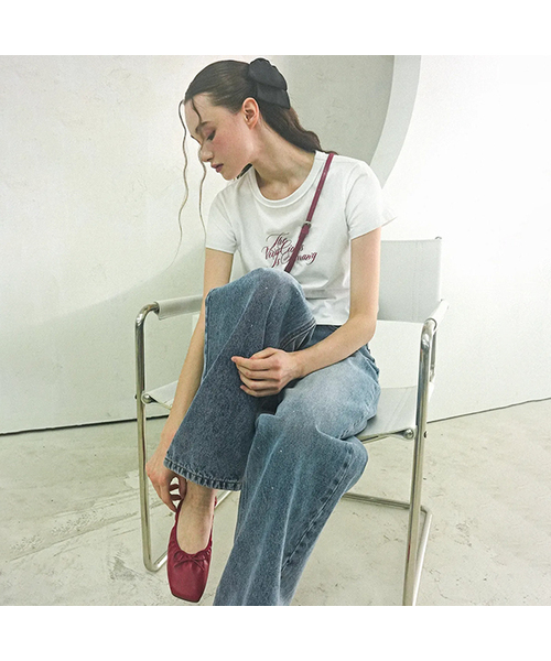 Vivacious(ビバシャス)の「Odette Crop Tee WHITE(Tシャツ/カットソー・レディース・ホワイト・SMALL/MEDIUM)」の1枚目の写真