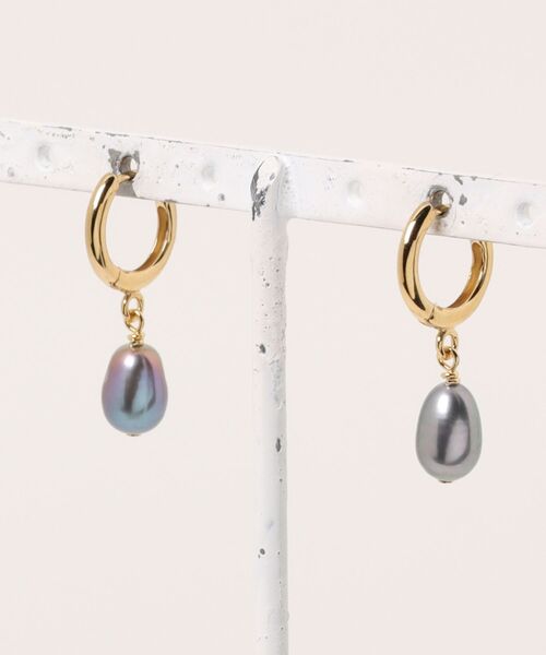 novice（ノーヴィス）の「【novice】Freshwater Pearl Pierce［Silver925］（ピアス（両耳用）・レディース・ゴールド・FREE）」の7枚目の写真