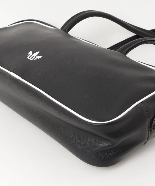 adidas（アディダス）の「アディカラー エロンゲイテッド エアライナーバッグ / アディダスオリジナルス adidas Originals（ショルダーバッグ・メンズ・ブラック・FREE）」の9枚目の写真