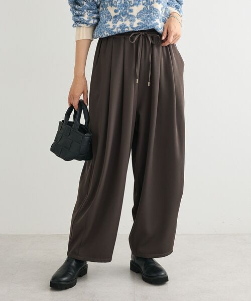 Green Parks(グリーンパークス)の「ウエストタックイージーパンツ(その他パンツ・レディース・カーキ/ブラック/チャコールグレー・FREE)」の2枚目の写真