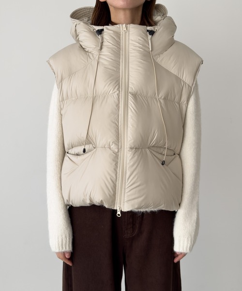 CANAL JEAN（キャナルジーン）の「El mar　パファーパーカーベスト（ダウンベスト・レディース・クリーム・ONE SIZE）」の8枚目の写真