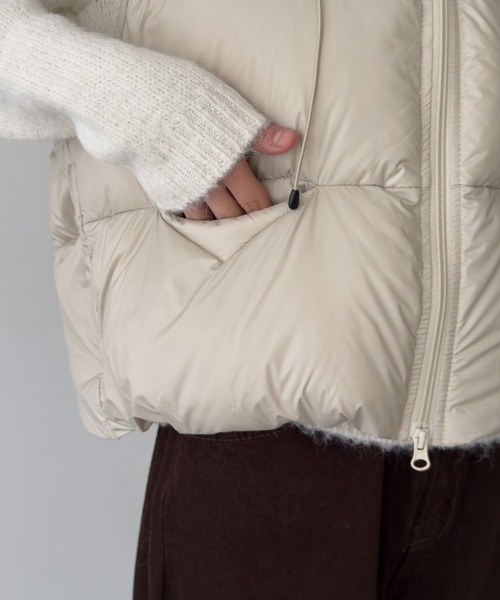 CANAL JEAN（キャナルジーン）の「El mar　パファーパーカーベスト（ダウンベスト・レディース・クリーム・ONE SIZE）」の12枚目の写真