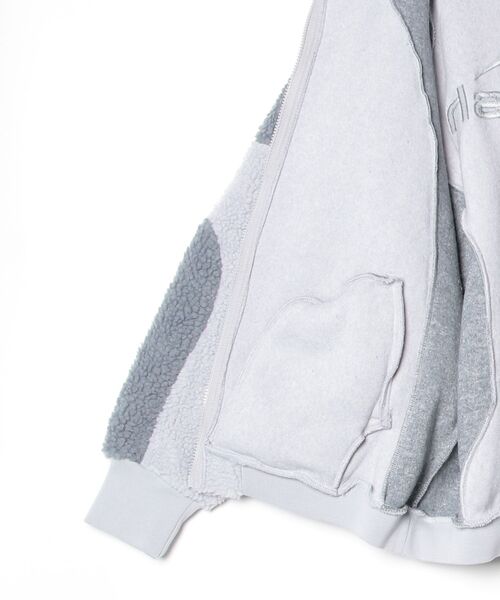 VANQUISH（ヴァンキッシュ）の「VANQUISH / ヴァンキッシュ Sans Serif ロゴ ジップアップ ボアスウェットジャケット（ブルゾン・メンズ・グレー/ブラウン・M/L）」の16枚目の写真