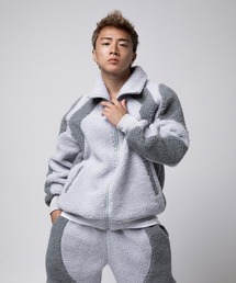 VANQUISH | VANQUISH / ヴァンキッシュ Sans Serif ロゴ ジップアップ ボアスウェットジャケット(ブルゾン)