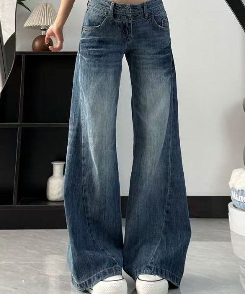 REBALANCE(リバランス)の「セミフレアデニムパンツ(デニムパンツ・レディース・A・LARGE/MEDIUM/SMALL)」の1枚目の写真