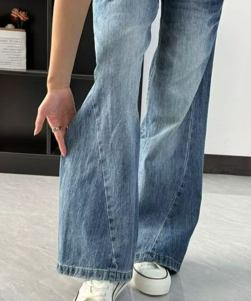 REBALANCE(リバランス)の「セミフレアデニムパンツ(デニムパンツ・レディース・A・LARGE/MEDIUM/SMALL)」の3枚目の写真