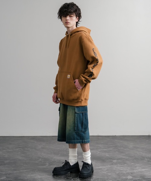 Carhartt(カーハート)の「Carhartt カーハート Midweight Logo Sleeve Graphic Sweatshirt/ロゴスリーブミッドウエイトプルオーバーパーカー(パーカー・メンズ・オリーブ/ヘザーグレー/ブラック/ワインレッド/オフホワイト/キャメル/チャコール/ネイビー・XL/L/M/S)」の19枚目の写真