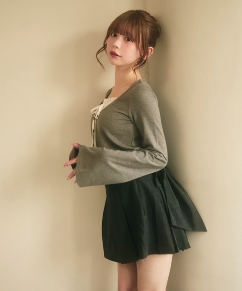 TITTY&CO.(ティティーアンドコー)の「フロントフリルレイヤード風トップス(カーディガン/ボレロ・レディース・ピンク/ベージュ/グレー・FREE)」の13枚目の写真