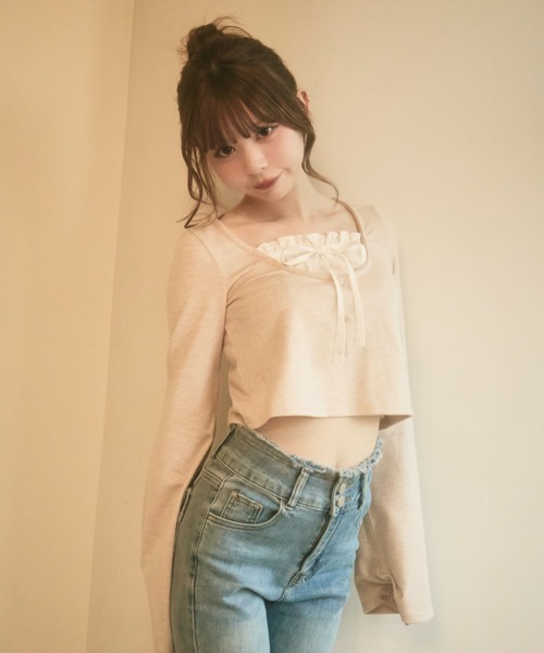 TITTY&CO.(ティティーアンドコー)の「フロントフリルレイヤード風トップス(カーディガン/ボレロ・レディース・ピンク/ベージュ/グレー・FREE)」の7枚目の写真