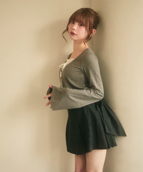 TITTY&CO.（ティティーアンドコー）の「フロントフリルレイヤード風トップス（カーディガン/ボレロ・レディース・ピンク/ベージュ/グレー・FREE）」の11枚目の写真