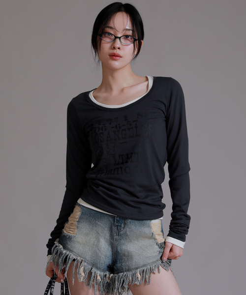 LIKE THE MOST(ライクザモースト)の「23.7 レタリングUネックTシャツ_チャコール(Tシャツ/カットソー・レディース・その他・S/M/L)」の2枚目の写真