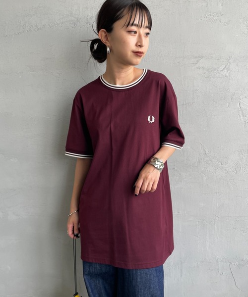 FRED PERRY（フレッドペリー）の「[FRED PERRY/フレッドペリー] ツインティップライン ワンポイントロゴ刺繍Tシャツ M1588V（Tシャツ/カットソー・レディース・ダークグリーン/モスグリーン/キナリ/キャメル/ワイン/サックスブルー/ダークグレー/ブラック系/ネイビー系/ホワイト/ネイビー/ブラック・L/M/S/XS/XL）」の22枚目の写真