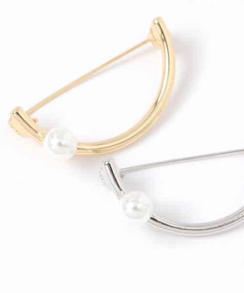 studio CLIP(スタディオクリップ)の「セミサークルパールブローチ(ブローチ/コサージュ・レディース・その他2/その他1・FREE)」の6枚目の写真