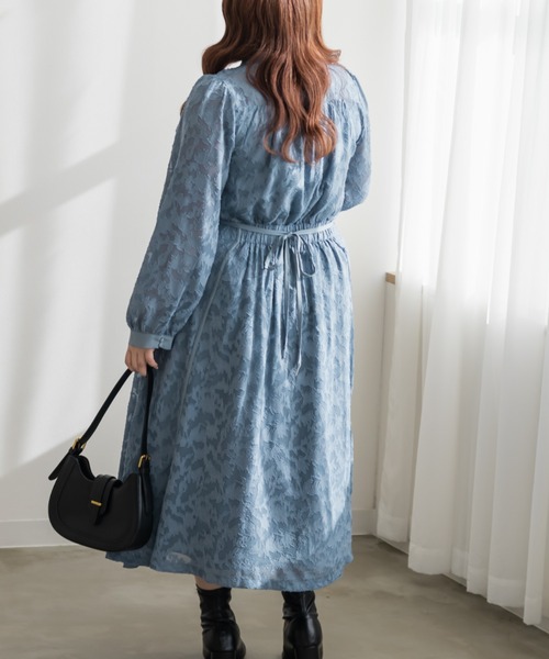 CLETTE(クレット)の「CLETTEオリジナルパイピングデザインシアー花柄ワンピース(ワンピース・レディース・ブルー/ネイビー/ラベンダー・4L/3L/LL)」の9枚目の写真