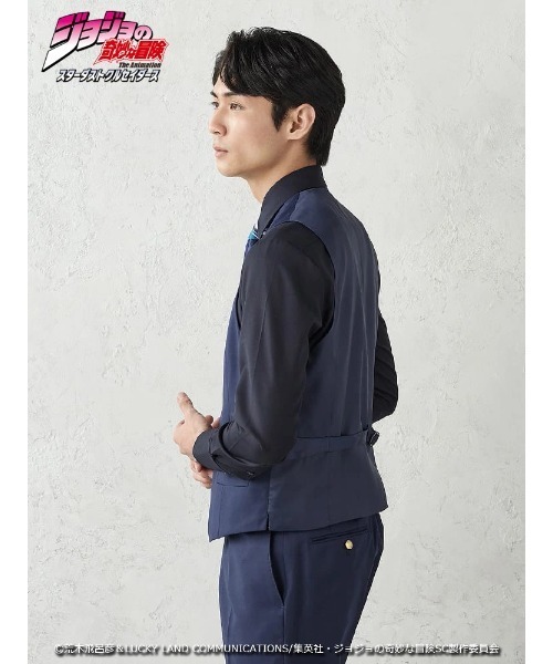Perfect Suit FActory（パーフェクトスーツファクトリー）の「アニメ『ジョジョの奇妙な冒険 スターダストクルセイダース』セットアップベスト【空条承太郎】（スーツベスト・メンズ・ネイビー・3L/LL/L/M/S/SS）」の5枚目の写真