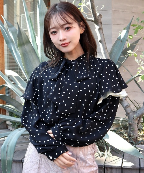 CECIL McBEE(セシルマクビー)の「ドット柄棒タイ2枚フリルブラウス(シャツ/ブラウス・レディース・アイボリー/ブラック・MEDIUM)」の11枚目の写真