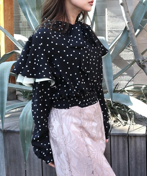 CECIL McBEE(セシルマクビー)の「ドット柄棒タイ2枚フリルブラウス(シャツ/ブラウス・レディース・アイボリー/ブラック・MEDIUM)」の14枚目の写真