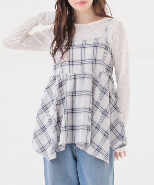Honeys(ハニーズ)の「イレヘムキャミブラウス(シャツ/ブラウス・レディース・ネイビー系/ベージュ系その他/ホワイト系その他・S/M/LL/L)」の22枚目の写真