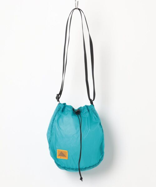 KELTY（ケルティ）の「【KELTY】AIRY KINCHAKU SHOULDER エアリー巾着ショルダー 軽量（ショルダーバッグ・レディース・イエロー/ベージュ/ターコイズブルー/オリーブ/ブラック・ONE SIZE）」の4枚目の写真