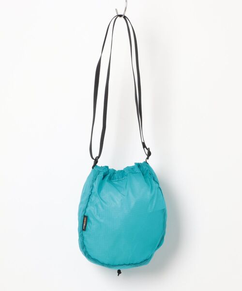 KELTY（ケルティ）の「【KELTY】AIRY KINCHAKU SHOULDER エアリー巾着ショルダー 軽量（ショルダーバッグ・レディース・イエロー/ベージュ/ターコイズブルー/オリーブ/ブラック・ONE SIZE）」の6枚目の写真