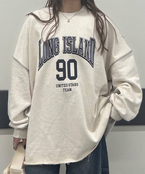 ISOOK（アイスー）の「ロゴプリントステッチオーバースウェット(chiica select) / 長袖 クルーネック ラウンドネック カットソー レタリング ルーズ丈 ビッグシルエット 英字ロゴ チャコール アイボリー（スウェット・レディース・アイボリー/チャコール・FREE）」の2枚目の写真