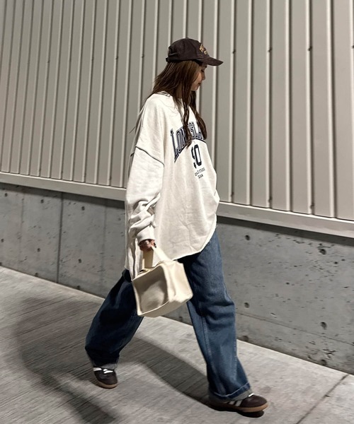 ISOOK（アイスー）の「ロゴプリントステッチオーバースウェット(chiica select) / 長袖 クルーネック ラウンドネック カットソー レタリング ルーズ丈 ビッグシルエット 英字ロゴ チャコール アイボリー（スウェット・レディース・アイボリー/チャコール・FREE）」の6枚目の写真