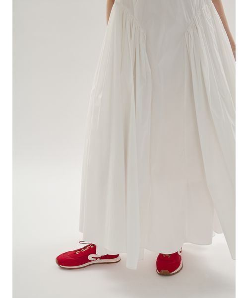 emmi（エミ）の「ギャザーフォルムナイロンワンピース（ワンピース・レディース・オフホワイト/ブラック/イエロー/レッド・1/0）」の11枚目の写真