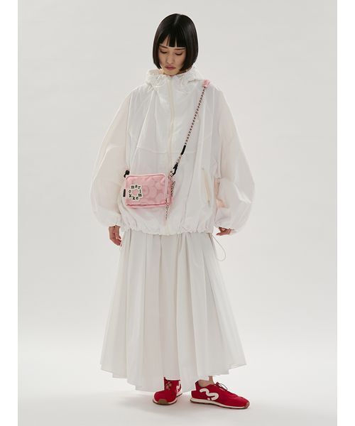 emmi（エミ）の「ギャザーフォルムナイロンワンピース（ワンピース・レディース・オフホワイト/ブラック/イエロー/レッド・1/0）」の12枚目の写真