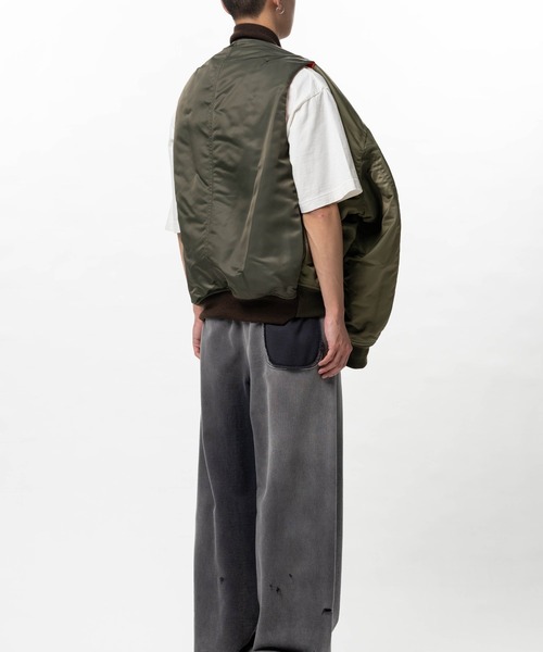 Maison MIHARA YASUHIRO（メゾンミハラヤスヒロ）の「【MIHARAYASUHIRO/ミハラヤスヒロ】BACK VEST BOMBER JACKET（MA-1・メンズ・カーキ/ブラック・48/46/44）」の5枚目の写真