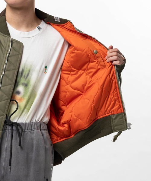Maison MIHARA YASUHIRO（メゾンミハラヤスヒロ）の「【MIHARAYASUHIRO/ミハラヤスヒロ】BACK VEST BOMBER JACKET（MA-1・メンズ・カーキ/ブラック・48/46/44）」の6枚目の写真