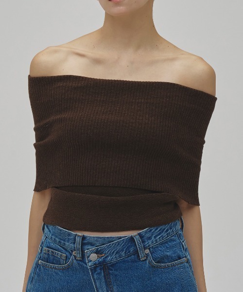 TODAYFUL（トゥデイフル）の「Seamless Offshoulder Knit（ニット/セーター・レディース・ライトグリーン/ブラウン/ブラック・FREE）」の3枚目の写真