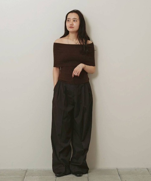 TODAYFUL（トゥデイフル）の「Seamless Offshoulder Knit（ニット/セーター・レディース・ライトグリーン/ブラウン/ブラック・FREE）」の14枚目の写真