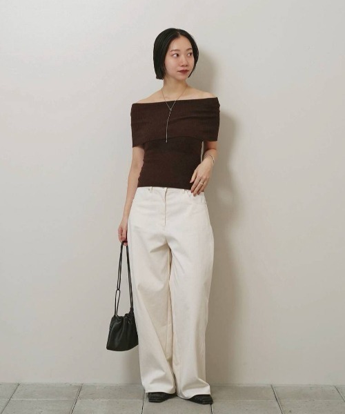 TODAYFUL（トゥデイフル）の「Seamless Offshoulder Knit（ニット/セーター・レディース・ライトグリーン/ブラウン/ブラック・FREE）」の16枚目の写真