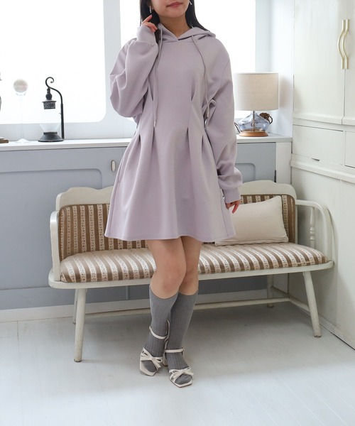 ASTORIA ODIER（アストリアオディール）の「スフレタッチミニパーカーワンピース（ワンピース・レディース・ラベンダー/アイボリー/ライトグレー・MEDIUM）」の10枚目の写真