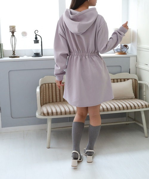 ASTORIA ODIER（アストリアオディール）の「スフレタッチミニパーカーワンピース（ワンピース・レディース・ラベンダー/アイボリー/ライトグレー・MEDIUM）」の12枚目の写真