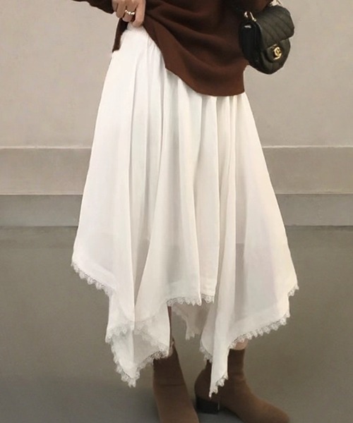 tolene(トレネ)の「揺れる裾に視線釘付け!アシンメトリーヘムレース イレヘムロングスカート(スカート・レディース・ホワイト/ブラック・FREE)」の2枚目の写真