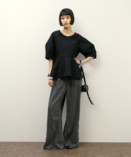 ADAM ET ROPE'(アダムエロペ)の「コクーンスリーブペプラムトップス(シャツ/ブラウス・レディース・ホワイト系その他/ブラック系その他3/ブラック・FREE)」の4枚目の写真
