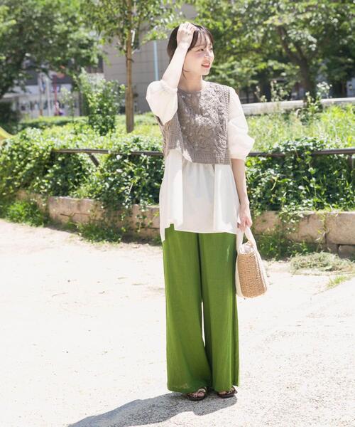 ITEMS URBANRESEARCH(アイテムズ アーバンリサーチ)の「レースベストドッキングチュニック(シャツ/ブラウス・レディース・ベージュ/ブラウン・FREE)」の16枚目の写真