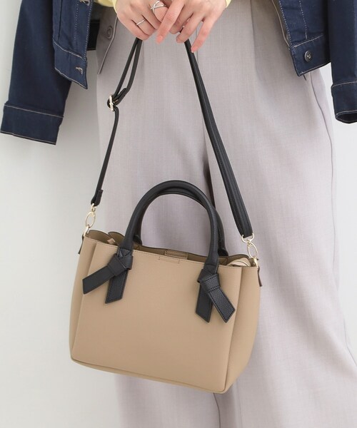 SHOO・LA・RUE(シューラルー)の「ハンドルリボンデザイントートバッグ(トートバッグ・レディース・ベージュ系4/ブラック/アイボリー系4・00)」の6枚目の写真