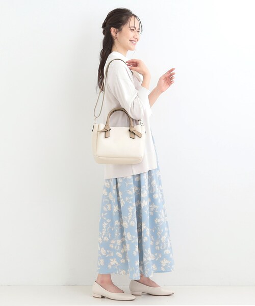 SHOO・LA・RUE(シューラルー)の「ハンドルリボンデザイントートバッグ(トートバッグ・レディース・ベージュ系4/ブラック/アイボリー系4・00)」の9枚目の写真