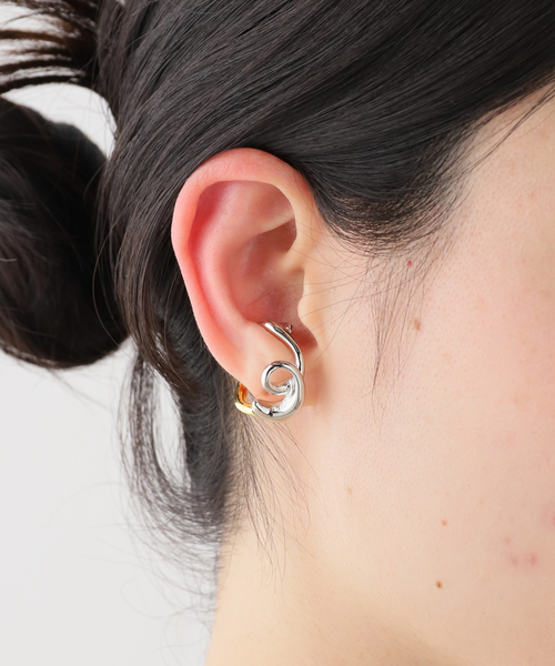 Soierie（ソワリー）の「【Soierie/ソワリー】 Visions cuff ring（リング・レディース・その他・FREE）」の2枚目の写真