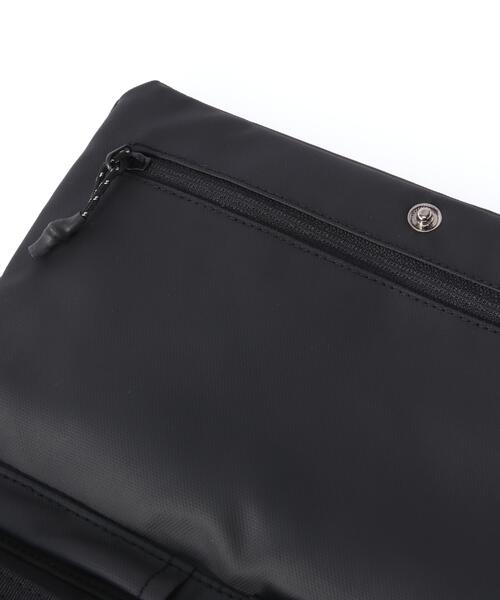 Topologie(トポロジー)の「Topologie/トポロジー Flat Sacoche Small フラット サコッシュ スモール【バッグ単体】(ショルダーバッグ・メンズ・グレー/ブラック・F)」の10枚目の写真
