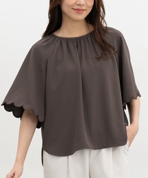 スカラップ刺繍ブラウス