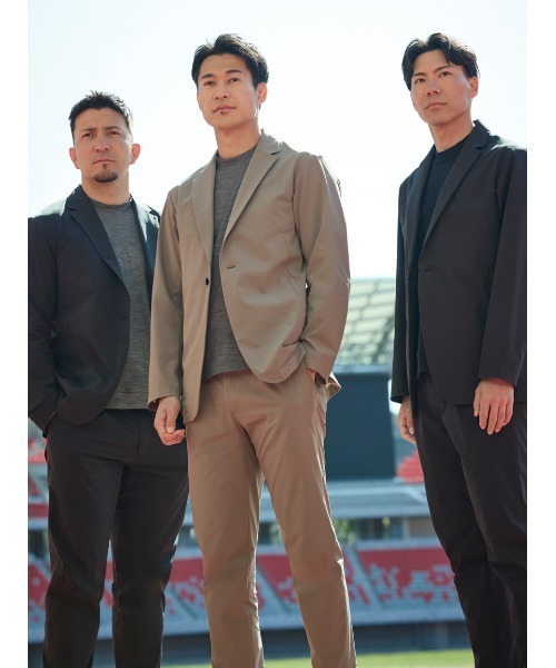 MIZUNO(ミズノ )の「【Mizuno | AOURE】DYNAMOTION FIT SETUP JACKET(テーラードジャケット・メンズ・ブラック/グレイッシュベージュ・SMALL/MEDIUM/LARGE/X-LARGE)」の11枚目の写真