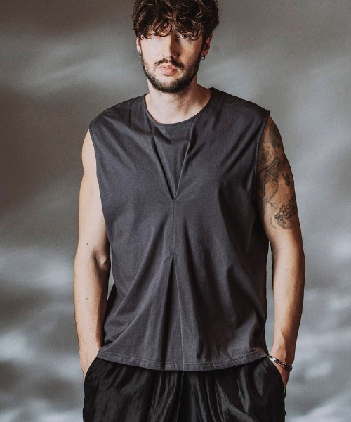 NO ID.（ノーアイディ）の「mta616- ｾﾝﾀｰﾀｯｸｽﾘｰﾌﾞﾚｽPO スリーブレスTシャツ(858006-454T)（タンクトップ・メンズ・ホワイト/グレー/ブラック・ONE SIZE）」の3枚目の写真