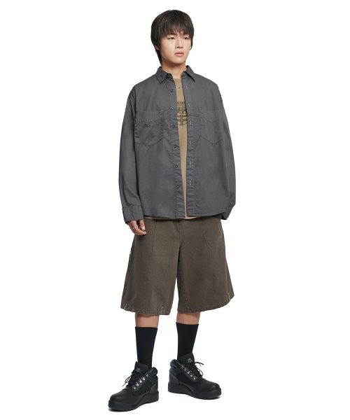 NOMANUAL（NOMANUAL）の「OVERDYED SHIRT - WASHED BLACK（シャツ/ブラウス・レディース・その他・MEDIUM/LARGE/SMALL）」の4枚目の写真