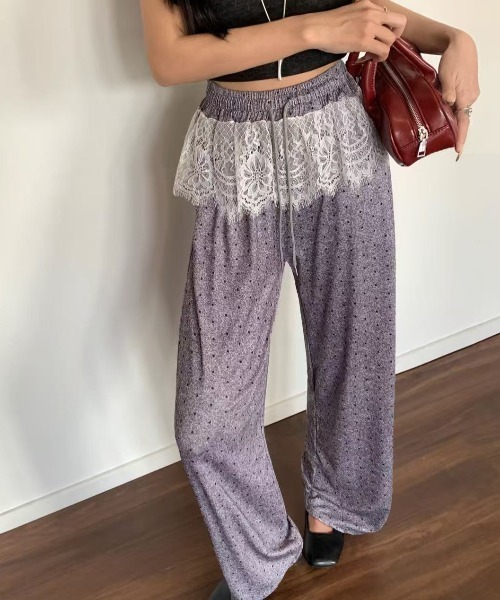 Achic(アシック)の「ドット柄ルーズワイドパンツ(デニムパンツ・レディース・ブラック/グレー・M)」の2枚目の写真