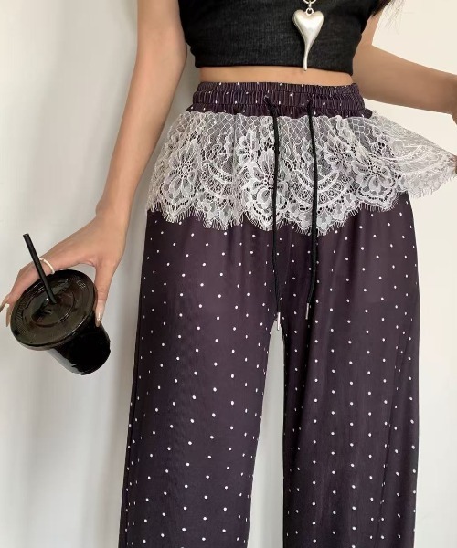 Achic(アシック)の「ドット柄ルーズワイドパンツ(デニムパンツ・レディース・ブラック/グレー・M)」の3枚目の写真